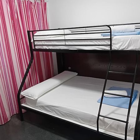 Apartamentos Turisticos Los Angeles Alcazar de San Juan Bagian luar foto