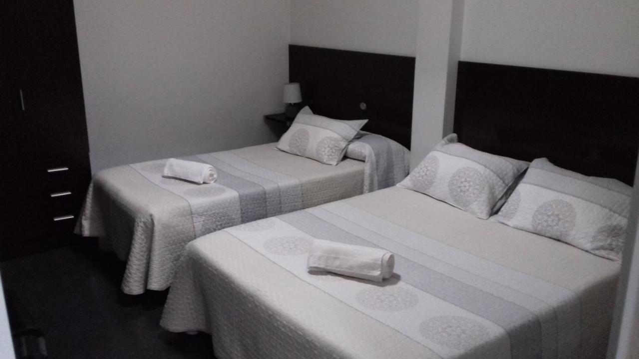 Apartamentos Turisticos Los Angeles Alcazar de San Juan Bagian luar foto