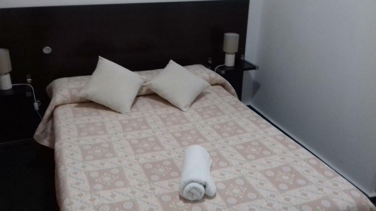 Apartamentos Turisticos Los Angeles Alcazar de San Juan Ruang foto
