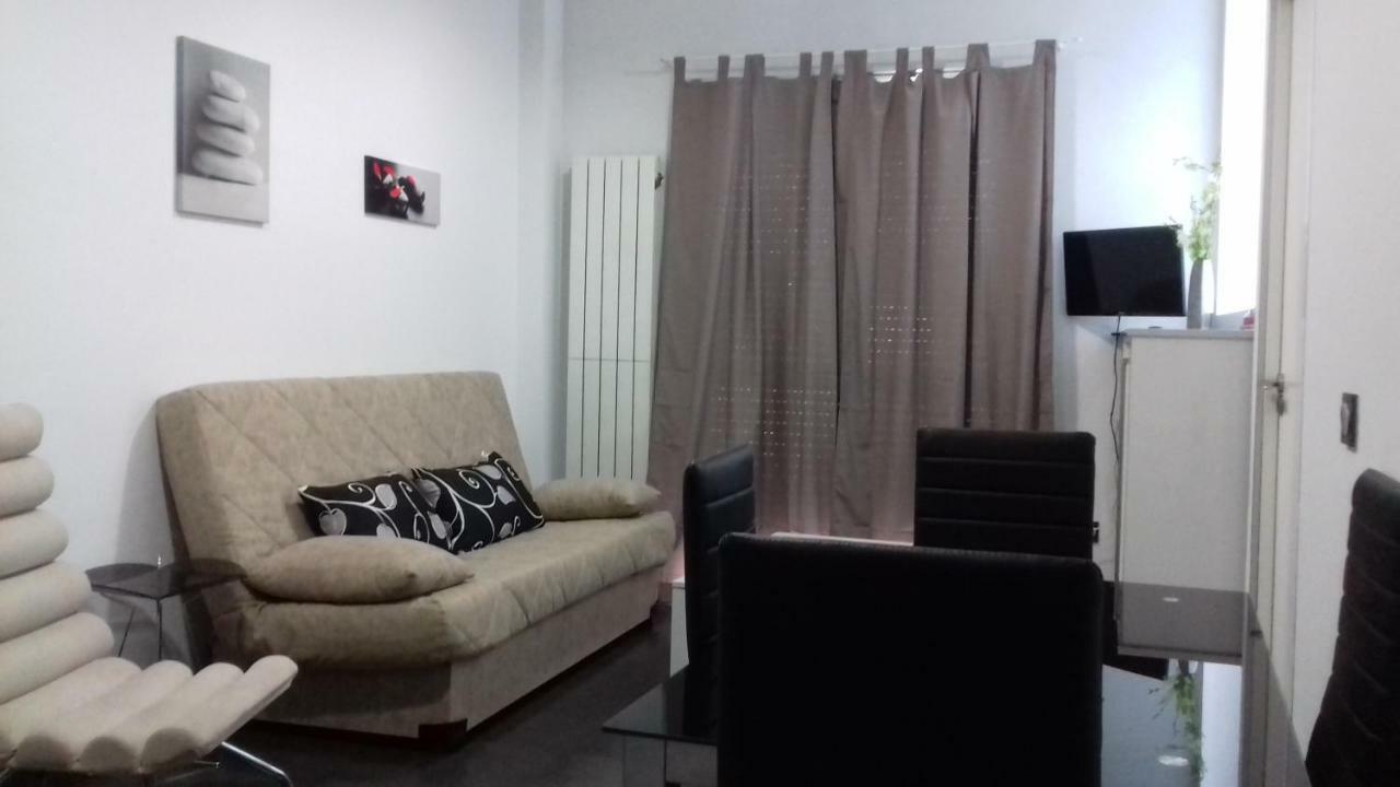 Apartamentos Turisticos Los Angeles Alcazar de San Juan Ruang foto