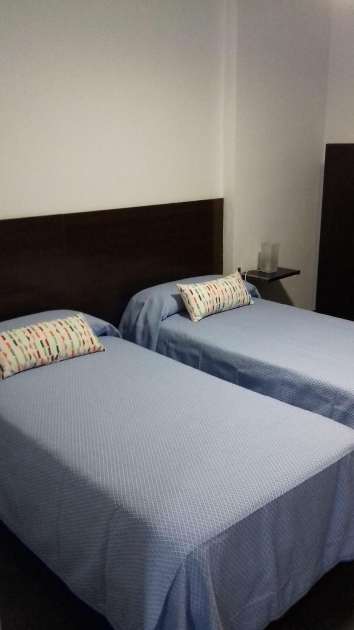 Apartamentos Turisticos Los Angeles Alcazar de San Juan Ruang foto